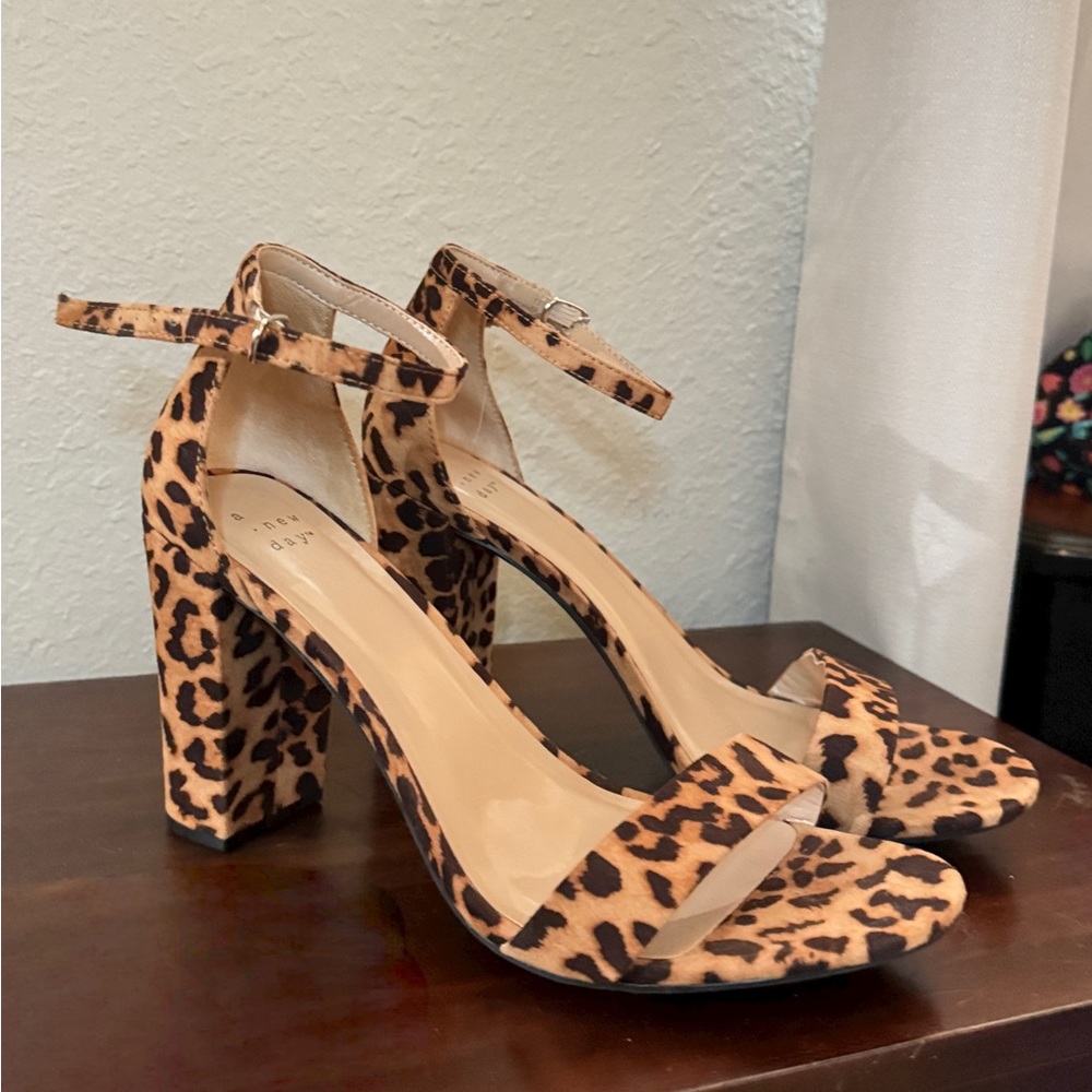 A New Day Women’s Leopard Heels 10 WIDE